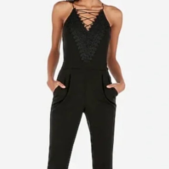 Express Jumpsuit with Beautiful Detail See Pictures, New Without Tags - Picture 4 of 9